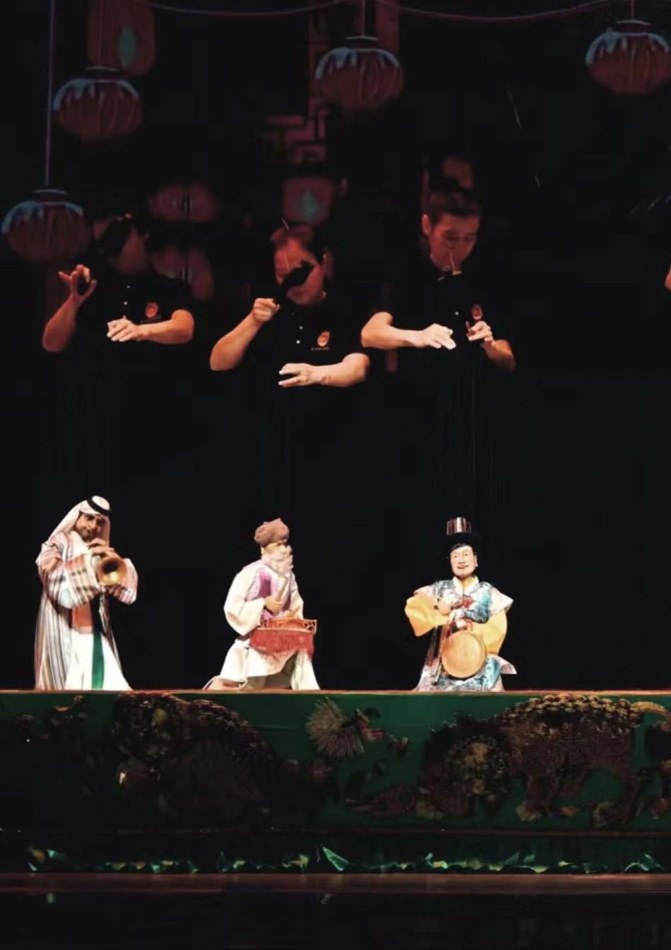 25年WP视觉传达设计 基于泉州提线木偶文化基因的信息可视化设计8.05-AI19.13-约27997字符.pdf_第10页