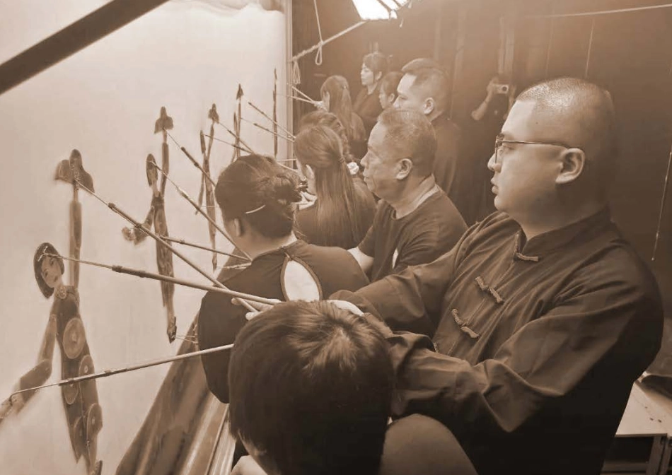 25年WP视觉传达设计 广东陆丰皮影戏信息可视化设计9.18-AI-约18865字符.pdf_第5页